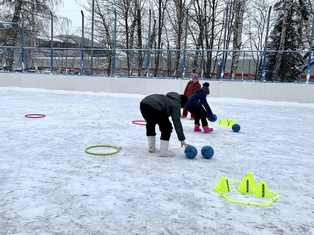 «Новогодние веселые старты» и спортивный праздник в Нахабино 7-8 января
