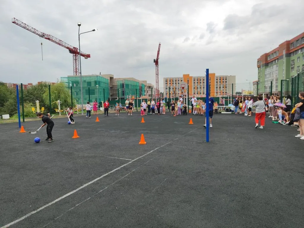 Веселые старты в День физкультурника: фото 1
