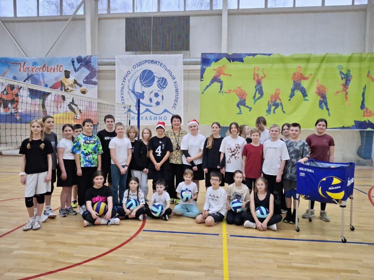 Новогодние эстафеты для юных волейболистов 🎄🏐: фото 1